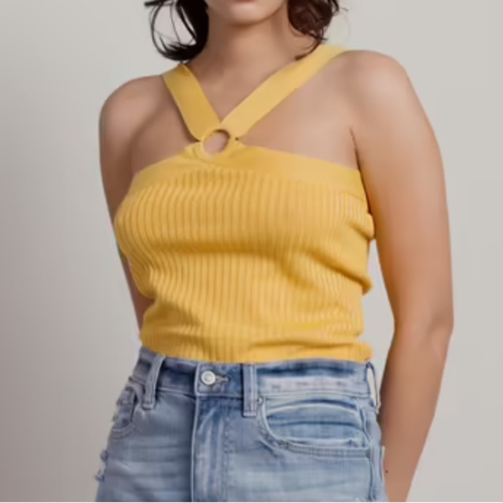 SWEET HONEY YELLOW KEYHOLE HALTER RIBBED CROP TOP